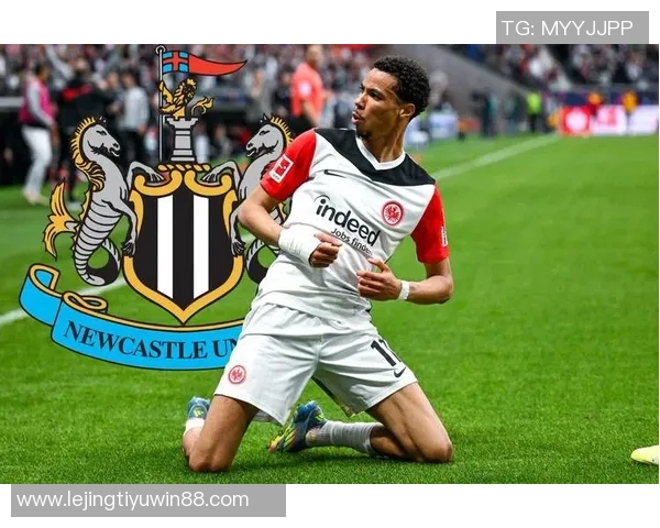 瑞天空报道曼联纽卡法兰克福争夺阿贾克斯17岁中场新星莫吉奥